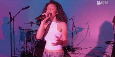 Digital FORT: Mariah The Scientist sings through a dark “Reminders” 