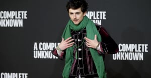 Timothée Chalamet reached for a Dylan deep cut on his SNL musical debut