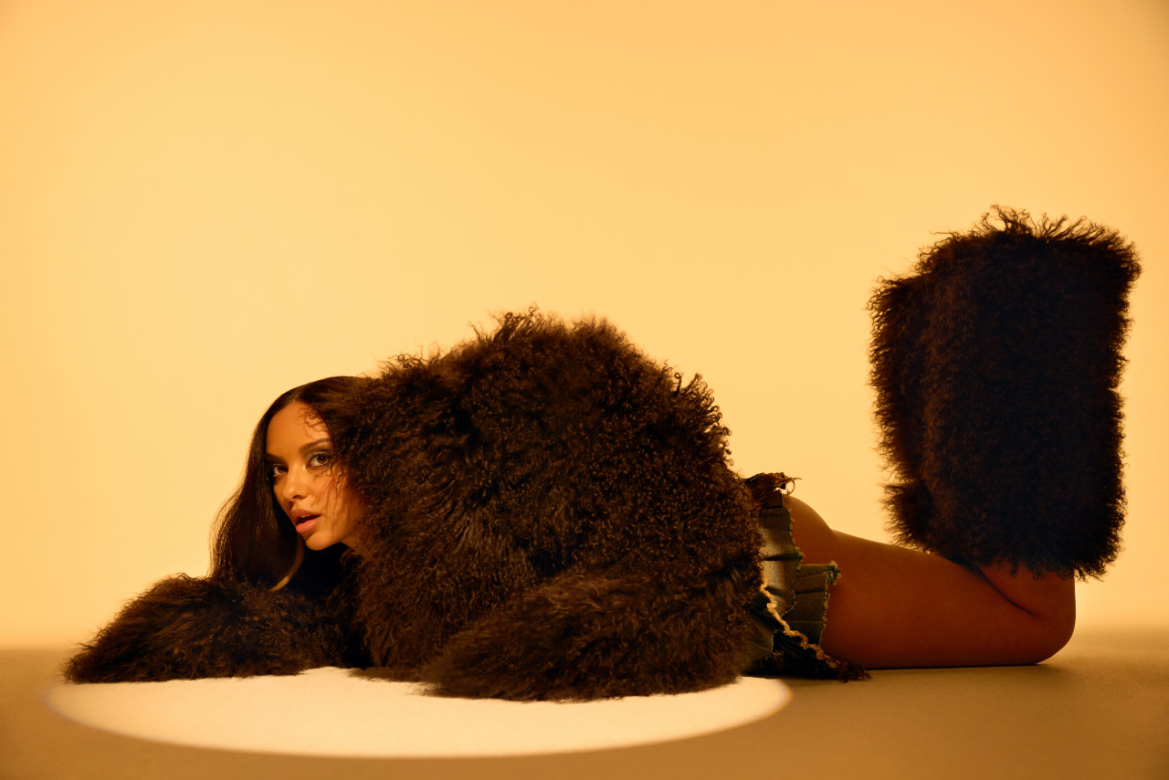 Jade Thirlwall on Little Mix, politics, “Angel Of My Dreams,” and <I>That’s Showbiz Baby!</i>